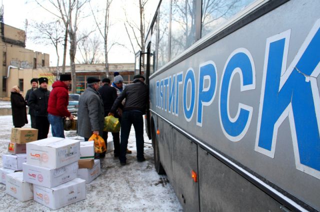 Казаки не смогли доставить гуманитарный груз нуждающимся жителям Донецка, а давать вымогателям взятку отказались