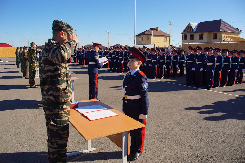 В канун Дня народного единства кадеты казачьего корпуса приняли присягу