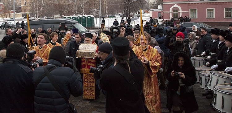 Торжественная встреча десницы великомученика Димитрия Солунского в стенах Новоспасского ставропигиального мужского монастыря