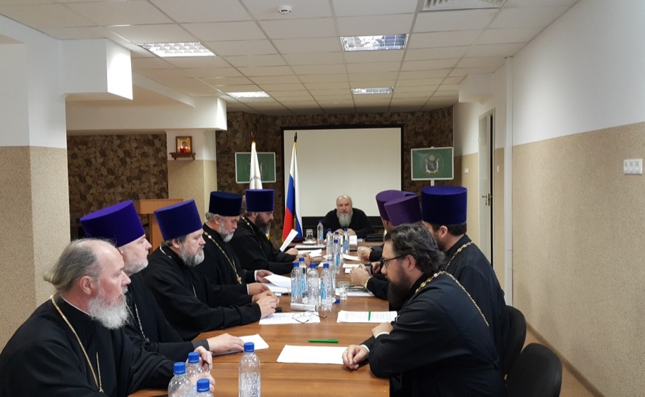 В Синодальном комитете состоялось заседание коллегии войсковых священников