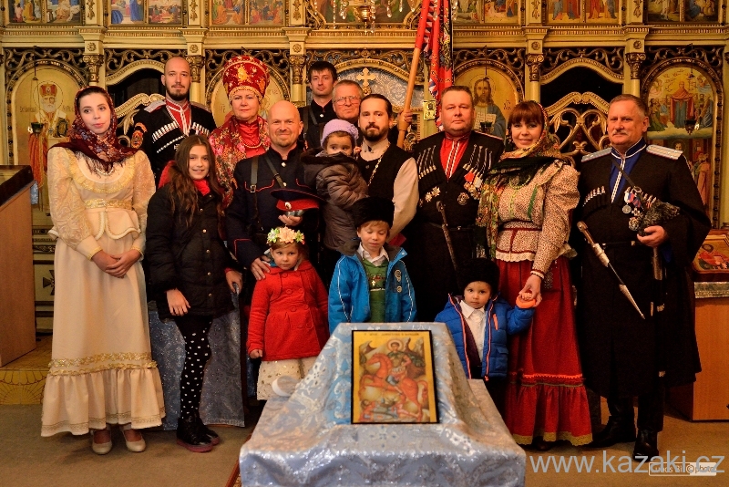 В Словакии казаки провели церемонию прибивки знамени БКС ВСЧзС, приняли присягу и выбрали Атамана
