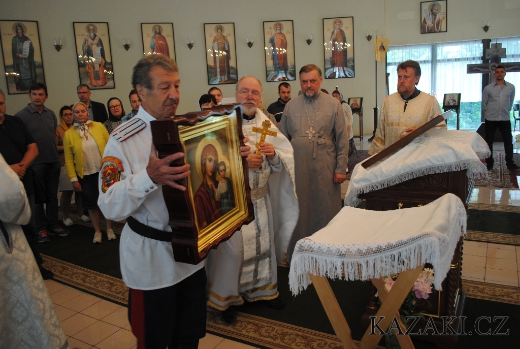 Казаки Всеказачьего Союза,19 июня 2016, прославили Святую Троицу в Праге