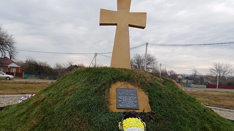 Памятник всем миром: в Белореченском районе открыли мемориал погибшим казакам