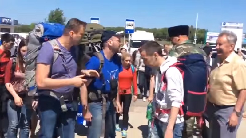 Нападение казаков на Навального в Анапе. Так кто подставил казаков?