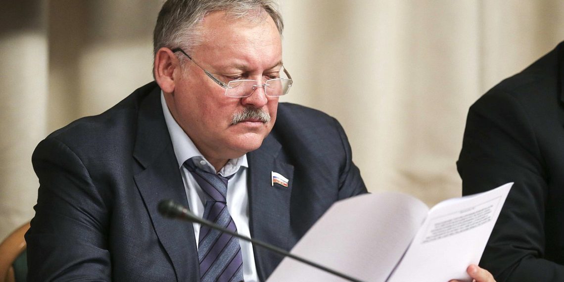 Депутат Затулин внёс поправку о русских в преамбулу Конституции