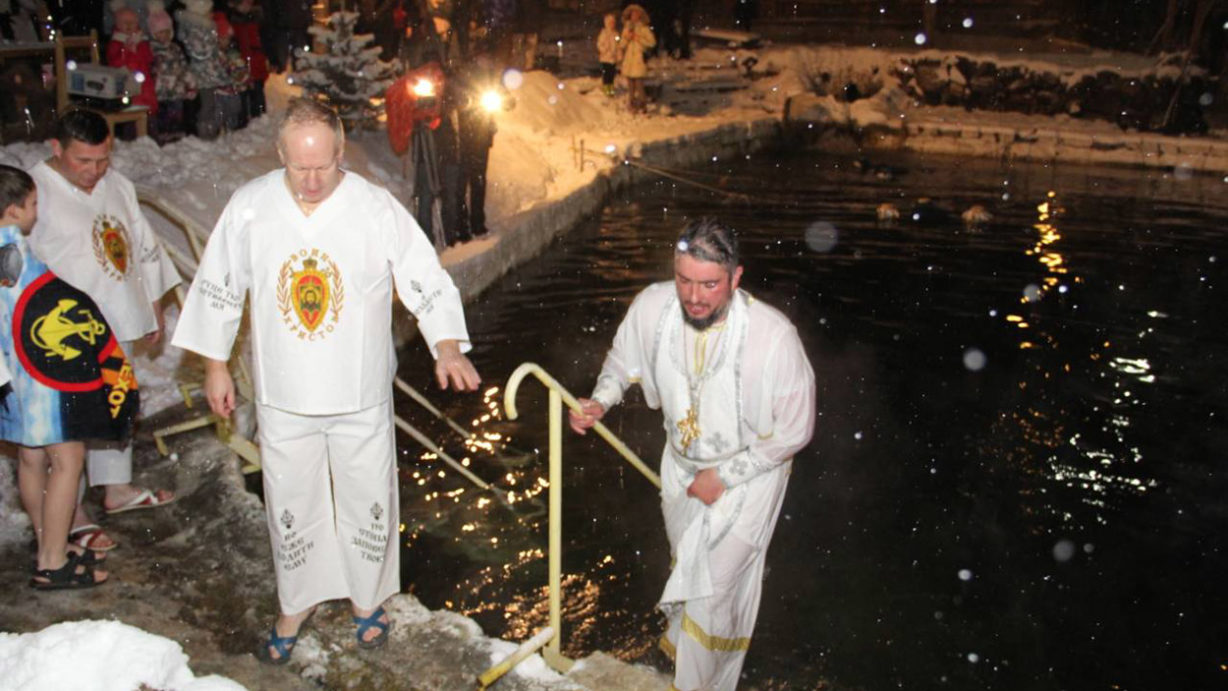"Крещенское купание" в Донском монастыре