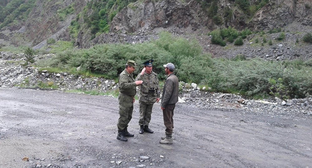 Казачьи дружины приступили к защите государственной границы на территории Северной Осетии в составе добровольных народных дружин