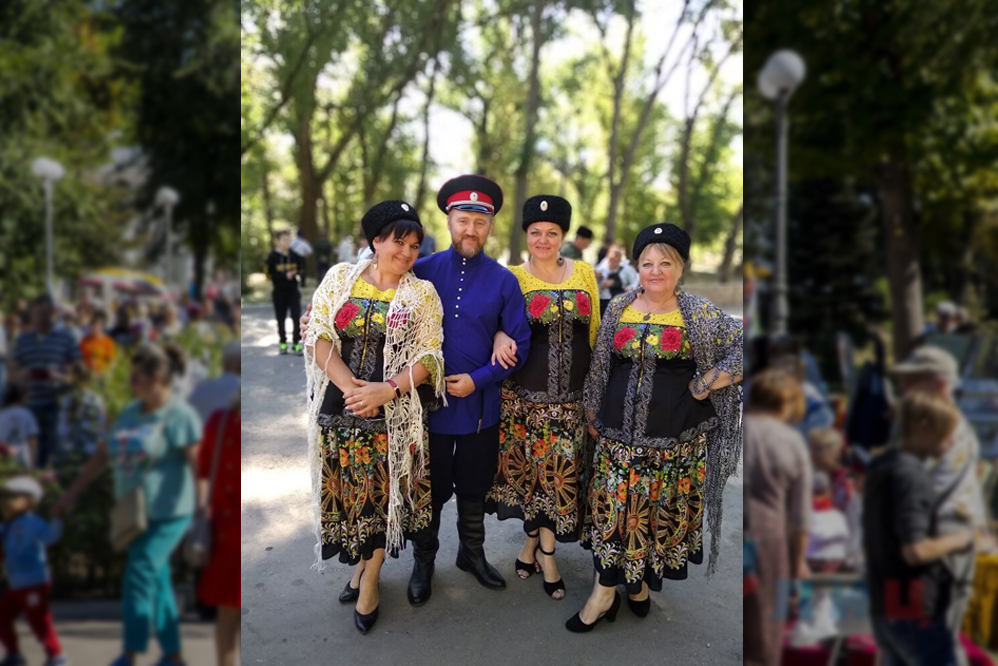 Казаки выступили на фестивале семейного творчества и национальных культур в Луганске