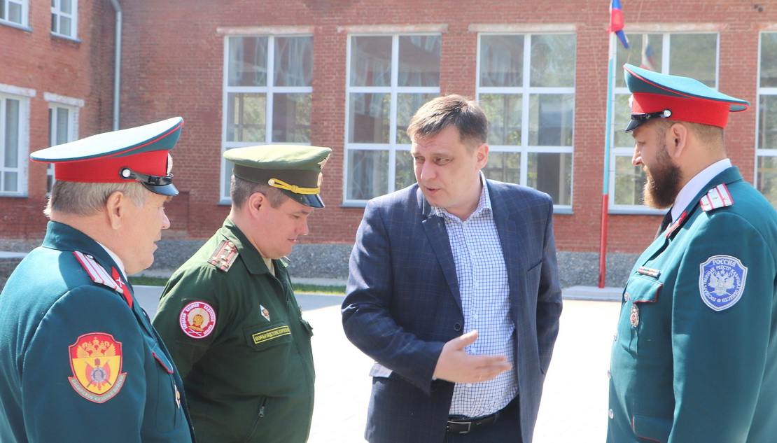 Министр образования Новосибирской области посетил Казачий кадетский корпус имени Героя Российской Федерации Олега Куянова