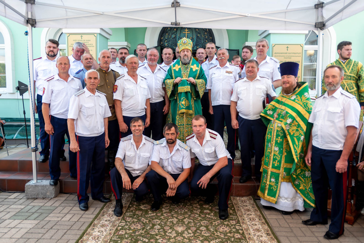 В день памяти преподобного Сергия Радонежского в казачьем храме города Белгорода прошла литургия