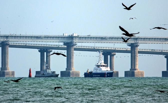 Совершенно секретная РЭБ: Кто «глушит» небо над Крымским мостом
