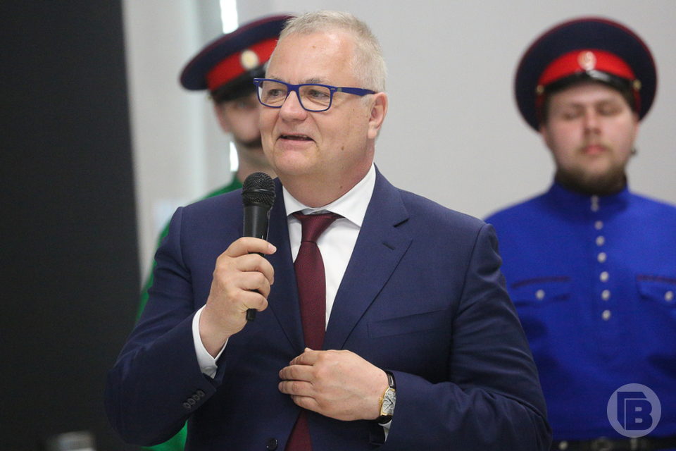 В Волгоградской области уволен глава комитета по делам национальностей и казачества