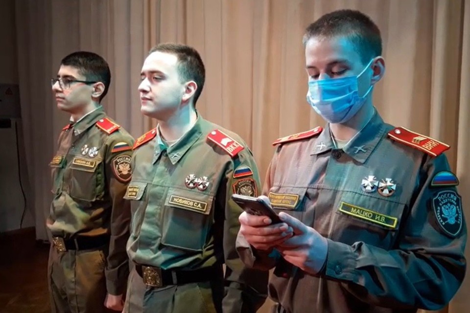 Волгоградские казаки-кадеты записали видеообращение для большой пресс-конференции с Путиным