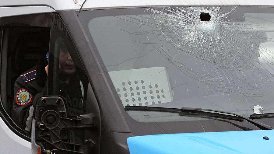 Токаев заявил об убитых и раненых при протестах силовиках