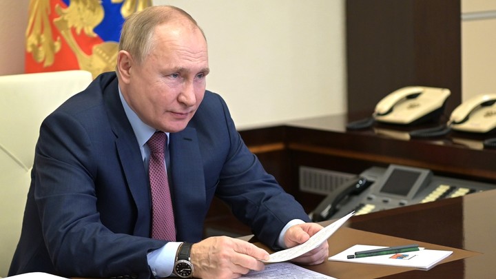 "Нам что, воевать с блоком НАТО?": Путин прокомментировал ситуацию с безопасностью