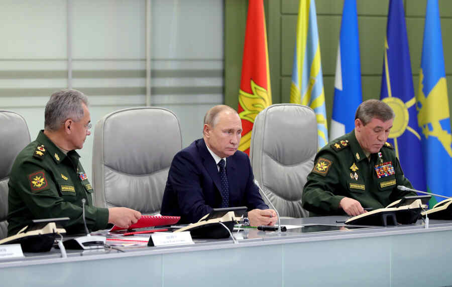 Путин приказал перевести силы сдерживания в особый режим боевого дежурства