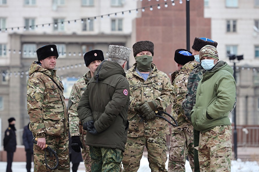 Казаками, совместно с полицией и ОМОНом Челябинской области, были пресечены флешмобы оппозиции