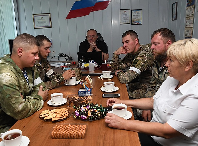 Белореченские казаки-добровольцы встретились с сотрудниками «Огней Кавказа»